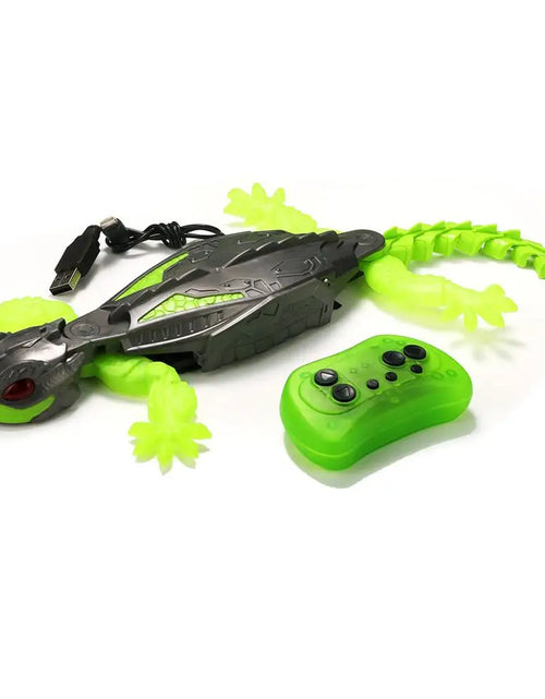 Load image into Gallery viewer, Wall Climbing RC Gecko Toy Electric remote control lizard wall climbing car gecko Animal Car Children's Halloween Toys
