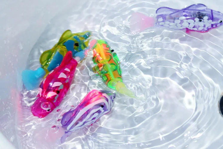 LED Swimming Robot Fish Set – 5 Pack