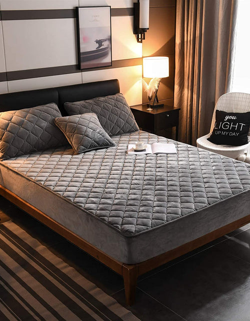 Load image into Gallery viewer, ULTRA Soft Fitted Sheet PANASHEETS
